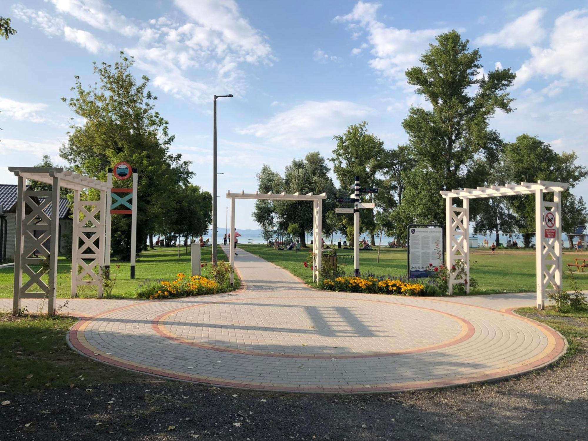 Vadszilva Apartman Balatonoszod Zewnętrze zdjęcie